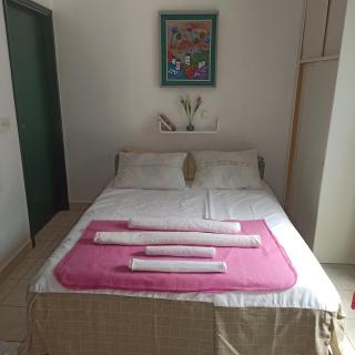 Two peoples place - 7