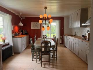 Herrgårdsflygel mitt i Sörmland - Malmköping - 4