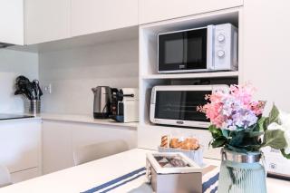 Elegante Appartamento con Piscina - Wi-Fi & Box Privato - 2