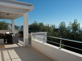 Picturesque Holiday Home by the Beach - Trogir - 4