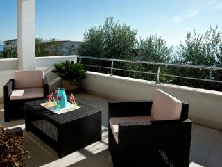 Picturesque Holiday Home by the Beach - Trogir - 0