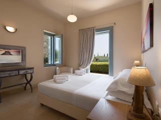 Villa in Peloponnese by Sandy Beach & Pool - 8