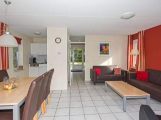 Holiday home on a holiday park - Hellendoorn - 9