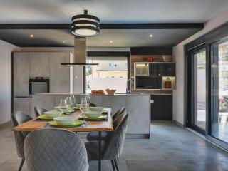 Villa in Valbandon with Swimming Pool - Valbandon - 6