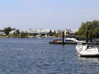 Modern lodge in national park - Tholen - 1