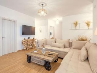 Beachfront villa with private pool - Skaleta - 9