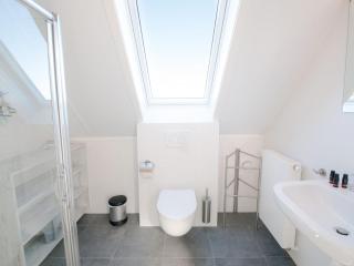 Modern lodge in national park - Tholen - 2