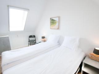 Modern lodge in national park - Tholen - 1