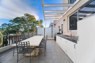 House by the Harbor - Sydney - 6