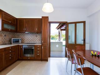 Villa in Crete with Private Pool & Beaches Nearby - Achlades - 7