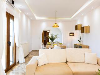 Villa in Crete with Private Pool & Beaches Nearby - Achlades - 9