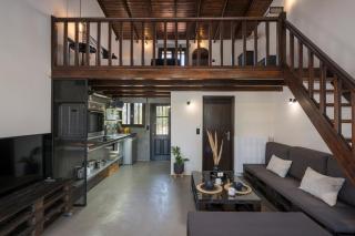 Eightyfour Living with private pool - 5