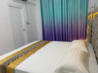 Ontrack Travel - room - 2