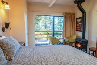 Inn at Buckhorn Cove - Little River - 7