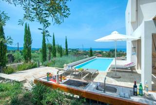 Olivia by Vintage Travel - 0