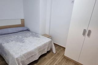Piso amplio completo en Almería para 9 personas - Almería - 8