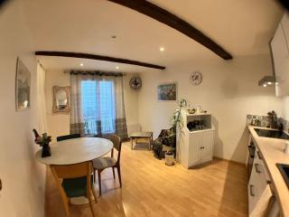 Maison tranquille dans village - 0