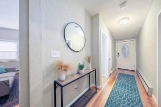 Couples and beach lovers meet your needs in one location - Marblehead - 6