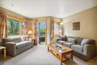 Amazing view, location, ski back trails, sports center, pool Highridge B4 Highridge - 9