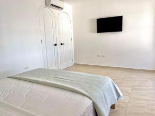 Beautiful 2 bedroom, pool, beach - Manta - 8