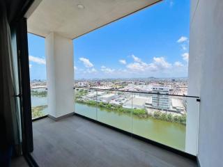 Elegante con vista al mar y malecón by G P S rentas - 1