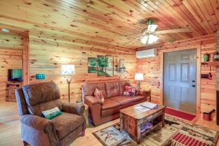 Wraparound Deck and Hot Tub Blue Ridge Mtn Cabin - Sparta - 7