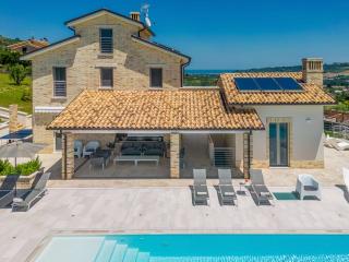 Villa Amore di Ada - Modern Design Villa - AirCo, Private Pool & Near The Beach - 5