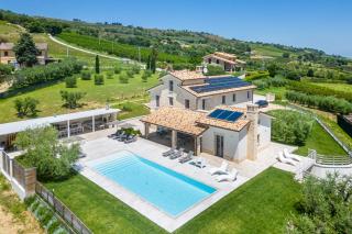 Villa Amore di Ada - Modern Design Villa - AirCo, Private Pool & Near The Beach - Monterubbiano - 8