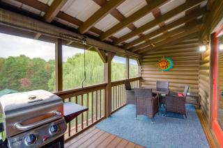 Views, Fire Pit and Game Room Smoky Mountain Escape - 8