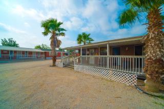 Grand Eagle Ford Lodge & RV Park - Tilden - 4