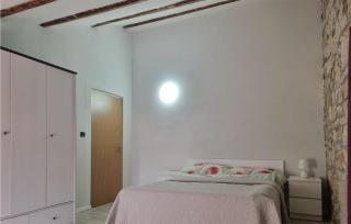 Nice Apartment In Funtana With Kitchen - Funtana - 3