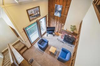 Whiffletree E8 3-Bedroom Condo with Ski Access, Shuttle, and Fireplace - Killington - 9