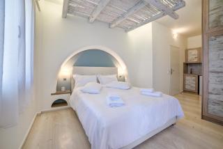 Ifestos Villa - Fira - 2
