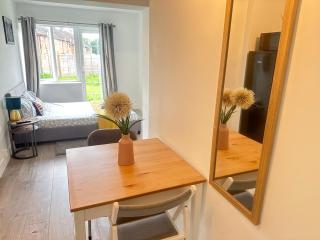 Flat 04 Studio flat close to Aylesbury town and Station Free Parking - Buckinghamshire - 8