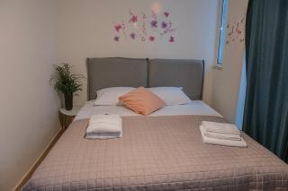 Urban Oasis, Stylish Short Stay Apartment in Piraeus Center - Piraeus - 6
