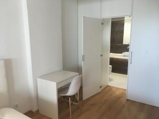 Bedrooms in Modern Guest House - Almada - 8
