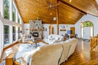 The Lodge at Sparkling Water - Sunrise Beach - 5