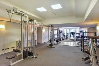 QV Stays Central Metropolis Haven - 2