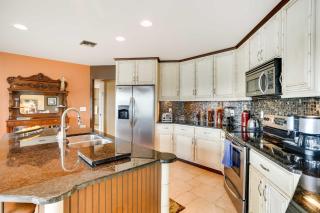 Canalfront Home with Private Dock in Cape Coral - Cape Coral - 1