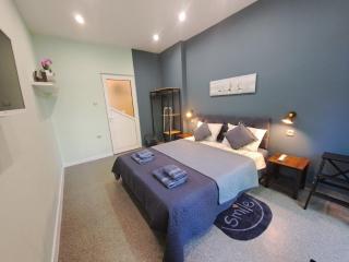 Sea Vibes 1 bedroom apartment - Free Public Parking, WiFi, Cable & Smart TV, 0,9 km to beach - 7