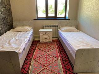 Emil Guest House - Kochkor - 0