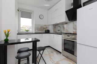 Elegant Warsaw Apartment with AC 550 m to Copernicus Science Centre by Noclegi Renters - Varsavia - 6