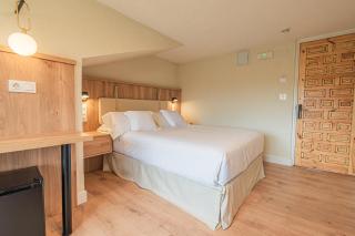 Hotel BESTPRICE Santillana - 6