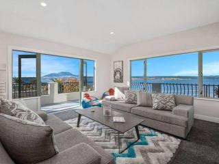 Stunning Lake Views - Taupo - 5