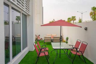 Exquisite Villa - Elegant Living - 0