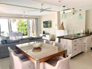 Beachfront Villa Charmant With Private Pool - 1