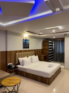 Hotel Avenue Suites Near International Airport Bangalore - Bangalore - 9