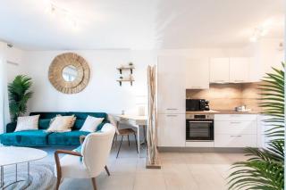 A12 - 1 BDR Centre Train Station 5 min Sea - AC, Parking & Terrace - Antibes - 7