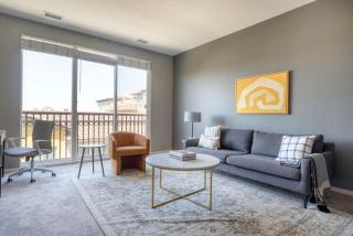 Santana Row 2br townhouse w pool nr highways SFO-1328 - San Jose - 0