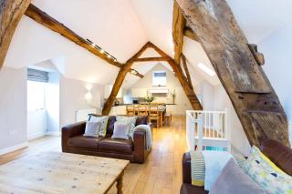 Cruck'd Barn - 2